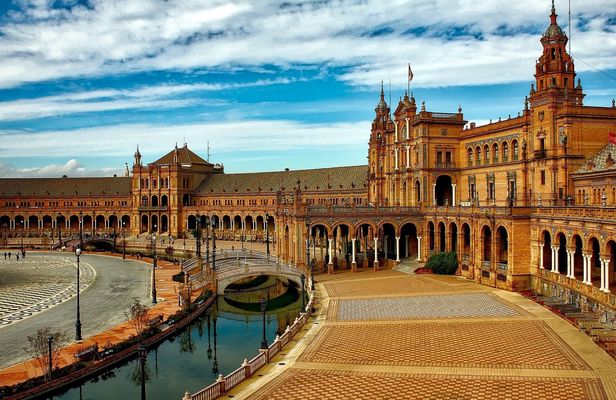 Day trip to Sevilla from Malaga at your leisure