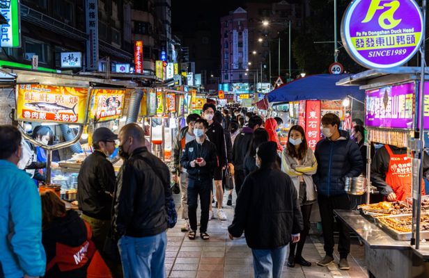 2-hour walking tour of Ningxia night market