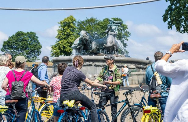 Copenhagen highlights bike tour