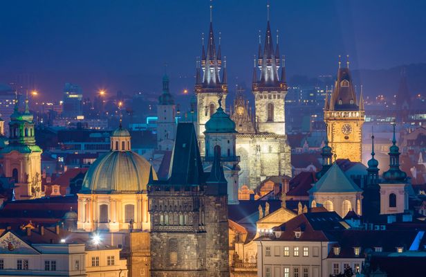 Prague Christmas Market tour with a local