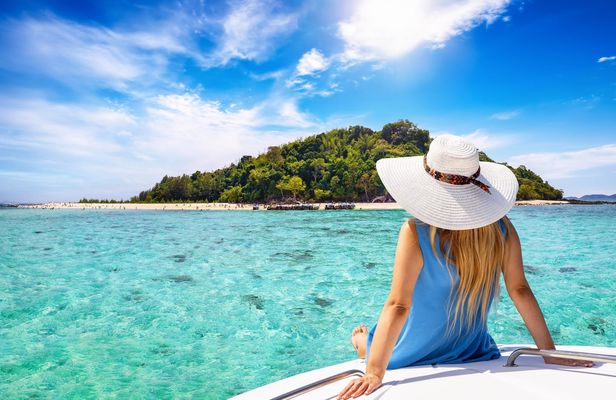 Phi Phi and Bamboo islands day-trip with hotel pick-up in Phuket