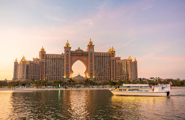 120-minute Modern Abra boat tour of Dubai Marina and Atlantis The Palm