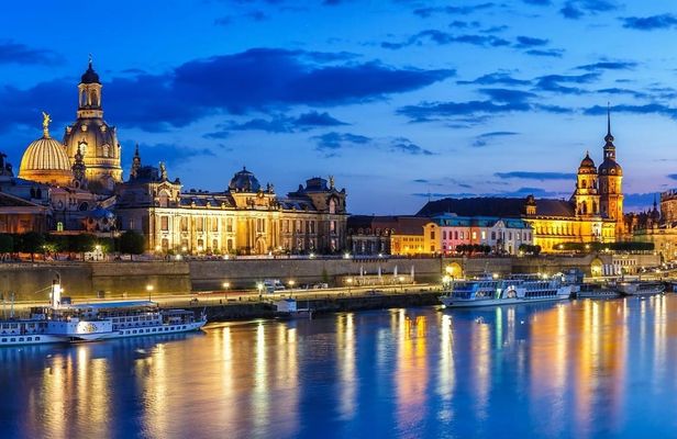 Dresden Christmas Market tour with a local