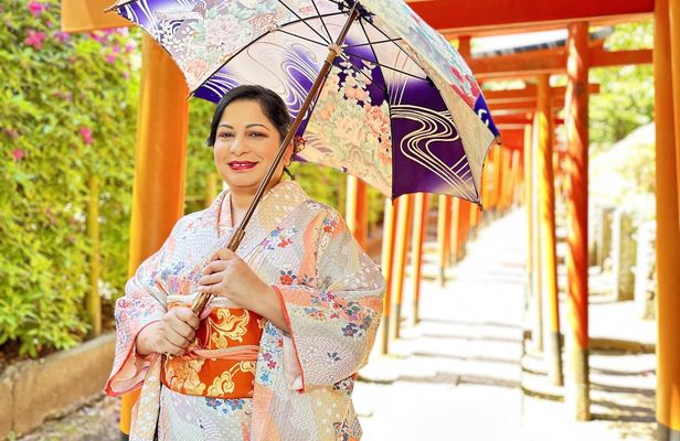 Authentic Kimono Culture Experience in Tokyo