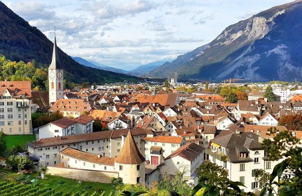 90-minute walking tour to discover Chur with a local