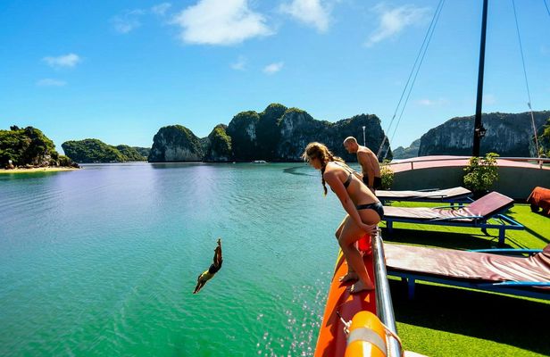 Lan Ha Bay 2-day 1-night cruise from Cat Ba town