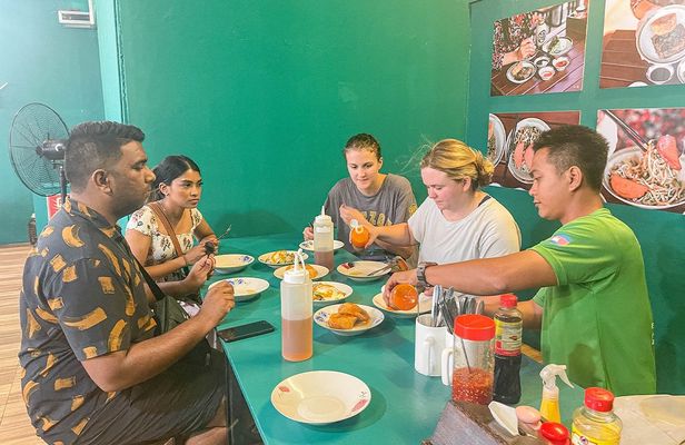 Evening food tour in Phnom Penh