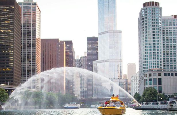 Chicago's River and Lake architecture speedboat cruise
