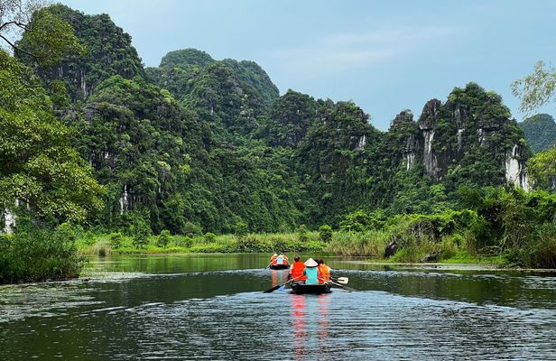 Ninh Binh day tour with Hoa Lu, Trang An and Hang Mua from Hanoi