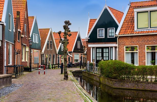 Self-guided e-scavenger hunt in Volendam