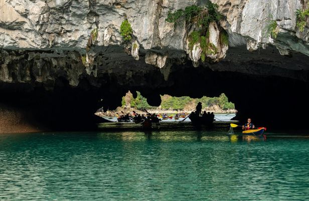 Ha Long Bay 6-hour cruise from Hanoi with lunch and boat party