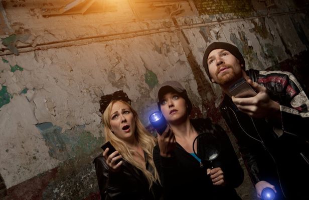 Ghost walking tour in London with a guide