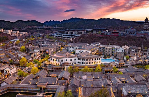 Private Guided Tour to Gubei Water Town and Simatai Great Wall