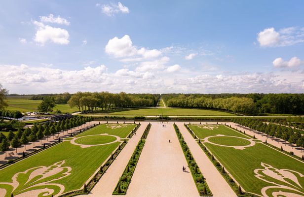 Day Tour of Chambord and Chenonceau with Private Lunch from Amboise