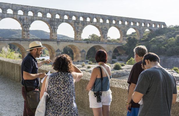 Saint Remy, les Baux de Provence & Pont du Gard from Avignon
