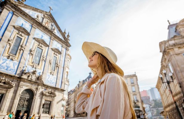 Porto, Nazaré and Óbidos Full Day Tour from Lisbon