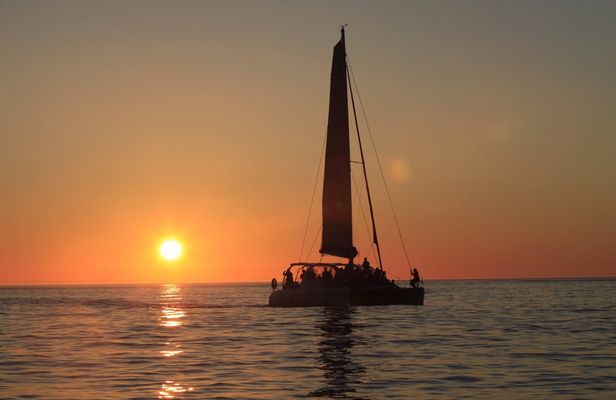 90-minute Sunset Catamaran Cruise in Cape Town