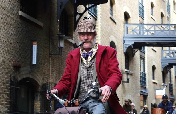 "London gin safari" guided bike tour with gin tasting