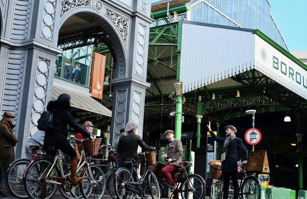 Private "London gin safari" bike tour with tastings