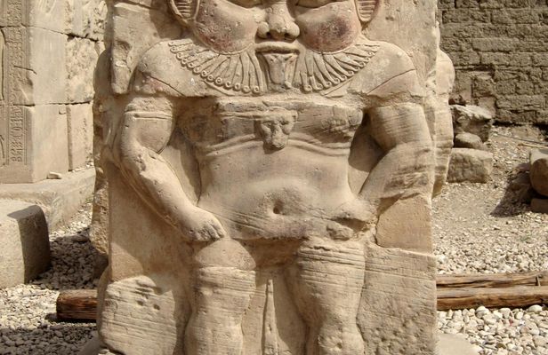 Dendera and Abydos Guided Tour from Hurghada with a Home-Cooked Lunch