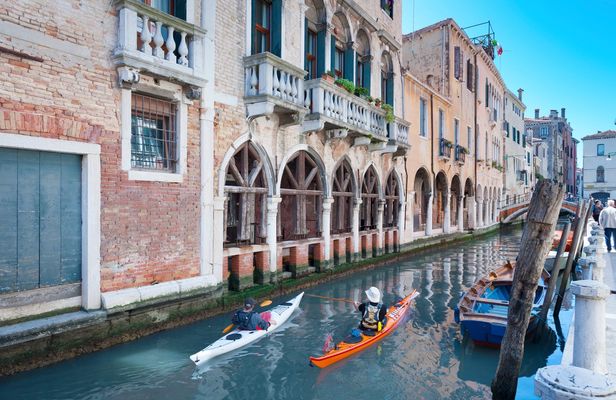 Quick Kayak Tour for Small Groups in Venice