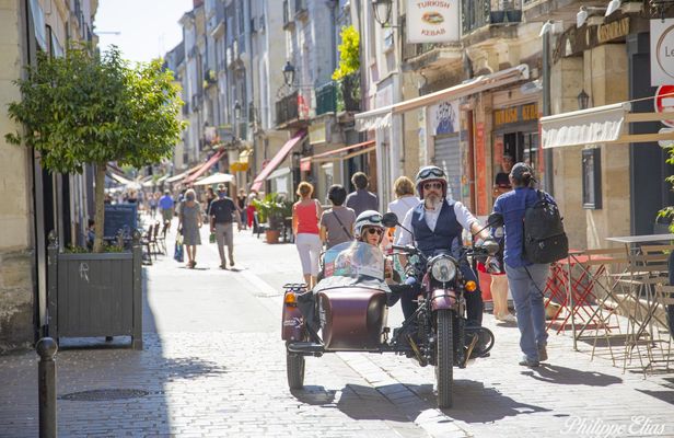 Retro Classic sidecar tour from Tours