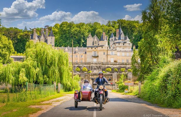 Half-day sidecar tour of the Loire Valley from Tours