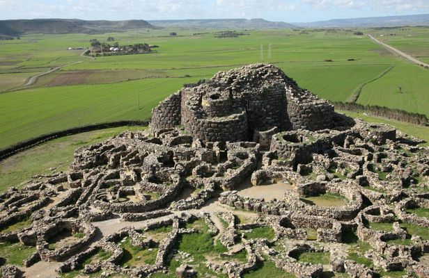 Tour of the Nuraghe of Barumini and Casa Zapata from Cagliari