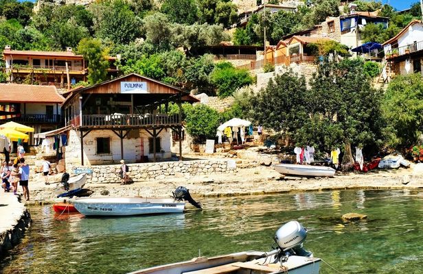 Private Demre, sunken city Kekova and Limyra rocktombs tour