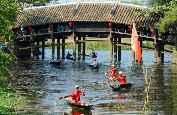 Half-Day Biking Tour of Thanh Toan Village and Cooking Class
