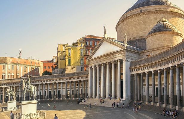 Naples Walking Tour and Underground Ruins