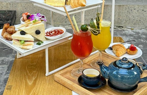 Afternoon Tea in a 4-Star Hotel in Da Nang and optional foot massage