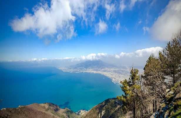 Sorrento, Positano and Amalfi shared tour from Naples with light lunch