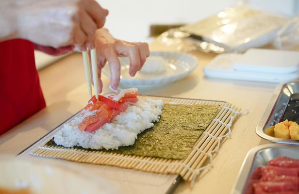Tokyo Sushi Roll Cooking Class with Visit to a Local Supermarket