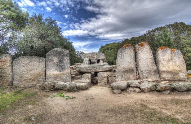 Archaeological Tour of Olbia by Tuk-Tuk or Minivan