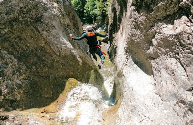 Chli Schliere Canyoning Experience