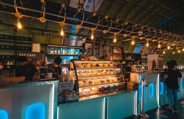 Bangkok-Bang Saen Japanese Cafe Instagram Guided Tour