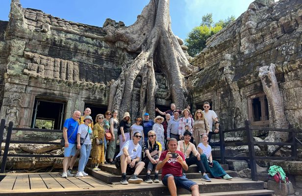 Full-Day Angkor Wat and Sunset Guided Tour from Siem Reap