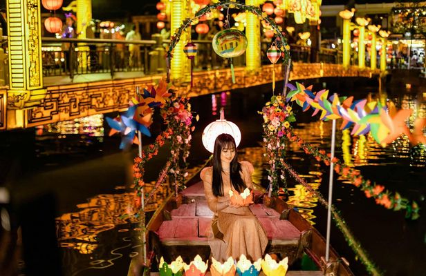 Vietnam Heritage Tour to My Son Holy Land and Hoi An Ancient Town