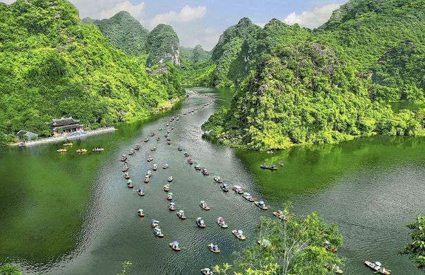 Bai Dinh Pagoda and Trang an Eco-Tourism Full Day Tour