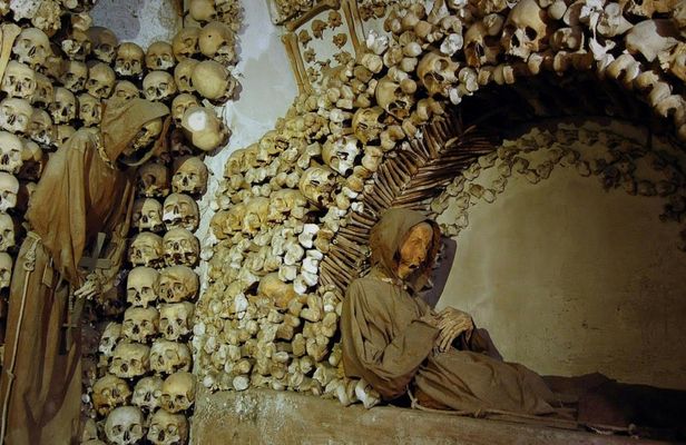 Catacombs and Capuchin Crypt Guided Tour with Transfer