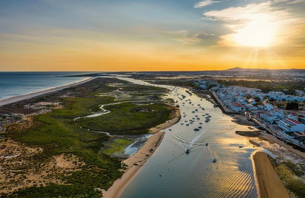 Marriage Proposal Sunset Tour in Catamaran on Ria Formosa