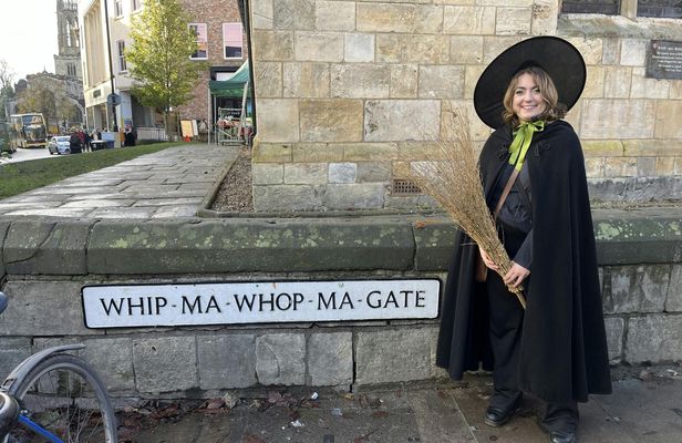 York witches and history walking tour