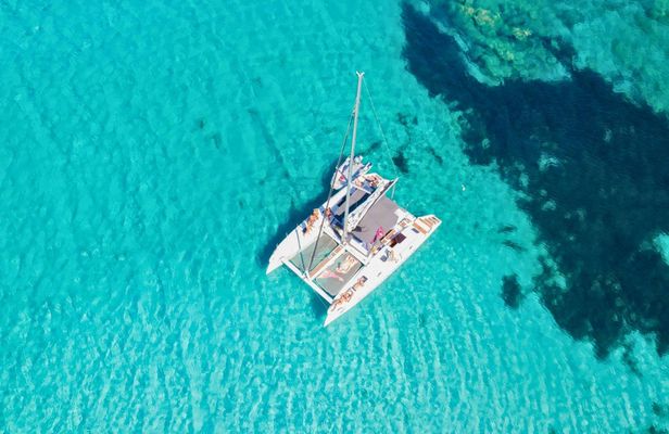 Full-Day Catamaran Tour around La Maddalena Islands from Cannigione