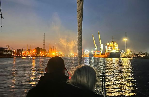 Evening Yacht Cruise with Welcome Drink in Gdansk