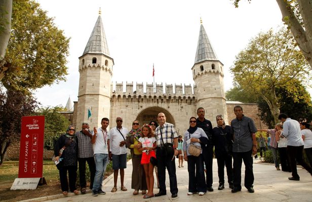 Coach and Cruise Guided Tour of Europe and Asia Continents in Istanbul