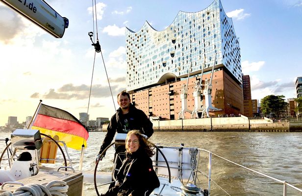 Authentic Sailing Trip to Blankenese from Hamburg