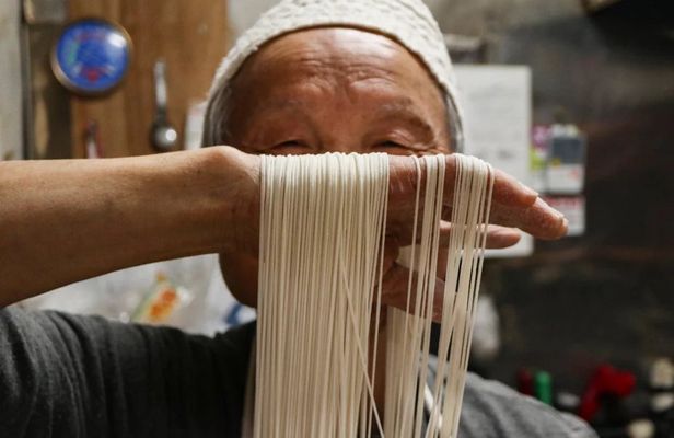 Expert-Led Custom Tokyo Ramen Tour