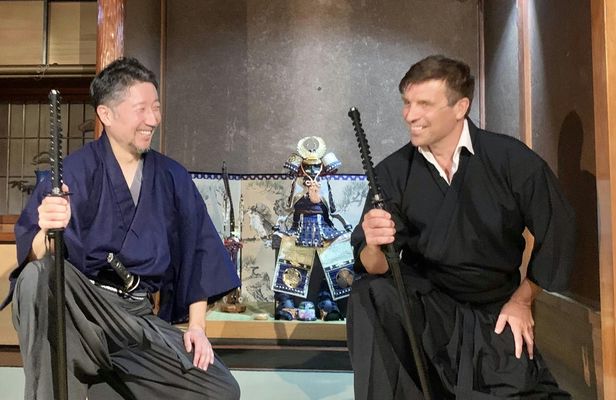Asakusa Guided Tour with Samurai Drama Show and Samurai Experience