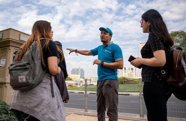 Old Dubai Walking Tour with Water Taxi Ride and Snacks